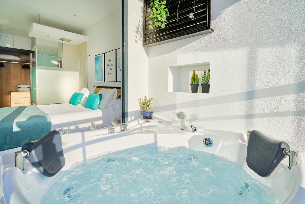 Suite Del Mar Luxury Apartment With Jacuzzi Torremolinos Dış mekan fotoğraf